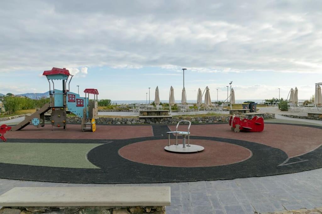 Pisi Home, 2 Min Dalla Spiaggia E Dall' Ospedale Gaslini 热那亚 外观 照片