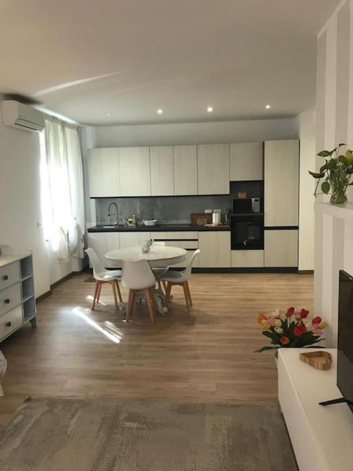 Pisi Home, 2 Min Dalla Spiaggia E Dall' Ospedale Gaslini 热那亚 外观 照片